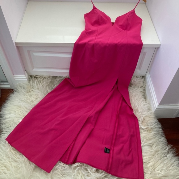 JILL STUART Plunging Sleeveless Dress - Picture 3 of 8